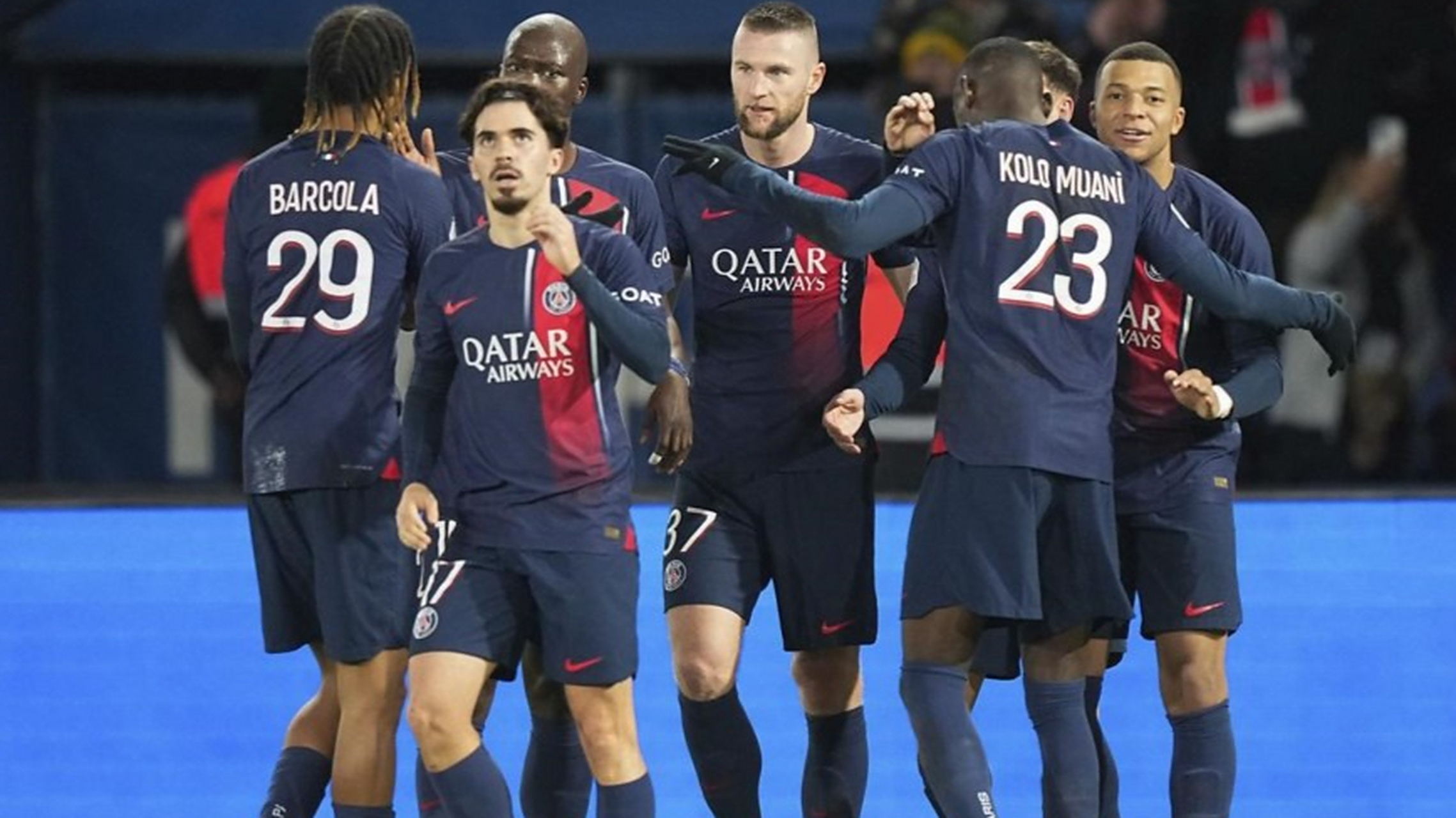 华体会官网-曼城险胜热刺，姆巴佩乌龙送礼法甲  第2张