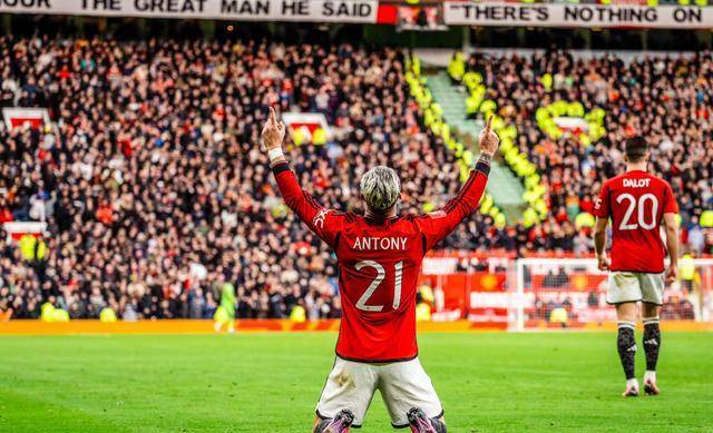 华体会网址-拜仁绝杀曼联，萨拉赫扑点救主亚洲杯  第1张